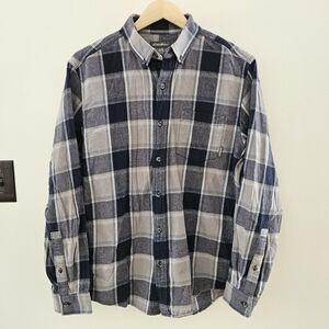 Eddie Bauer Men’s Flannel Shirt Size Medium Blue Grey Plaid Button Down